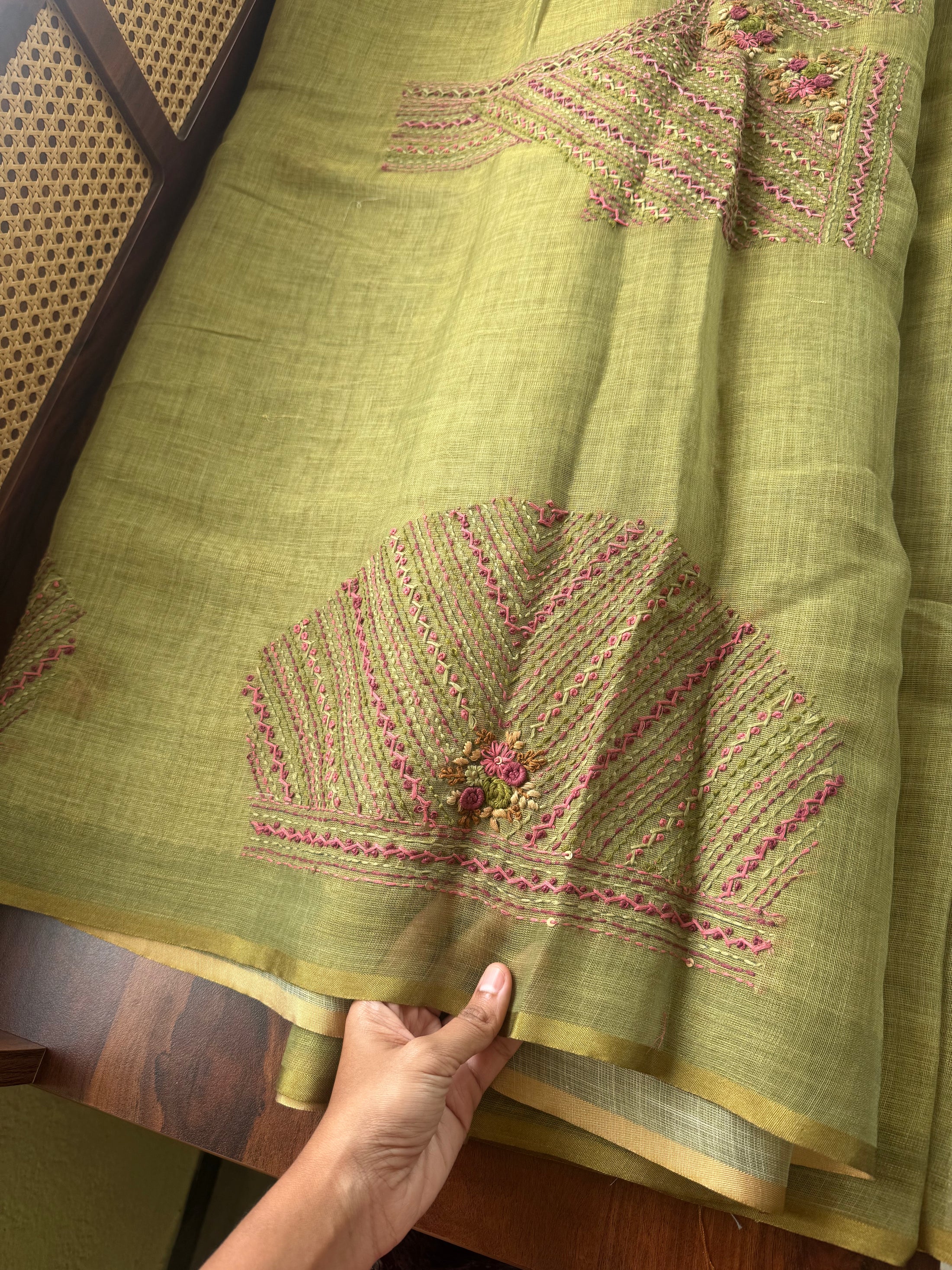 Premium Tissue Linen Sarees with heavy blouse - Green
